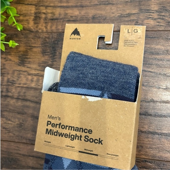 NWT BURTON Men’s Merino Wool Performance Midweight Socks Large 2 pair Italy - Picture 6 of 6